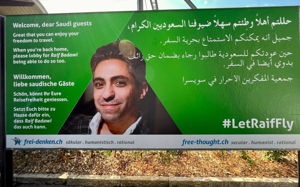 Das Plakat der Freidenker mit Raif Badawi in Interlaken